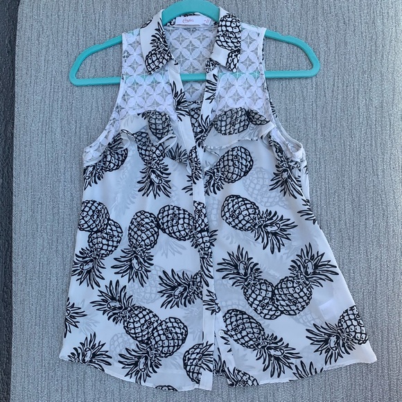 Candie's Tops - Candie’s button up blouse- pineapples